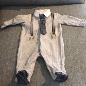 Footie outfit worn once